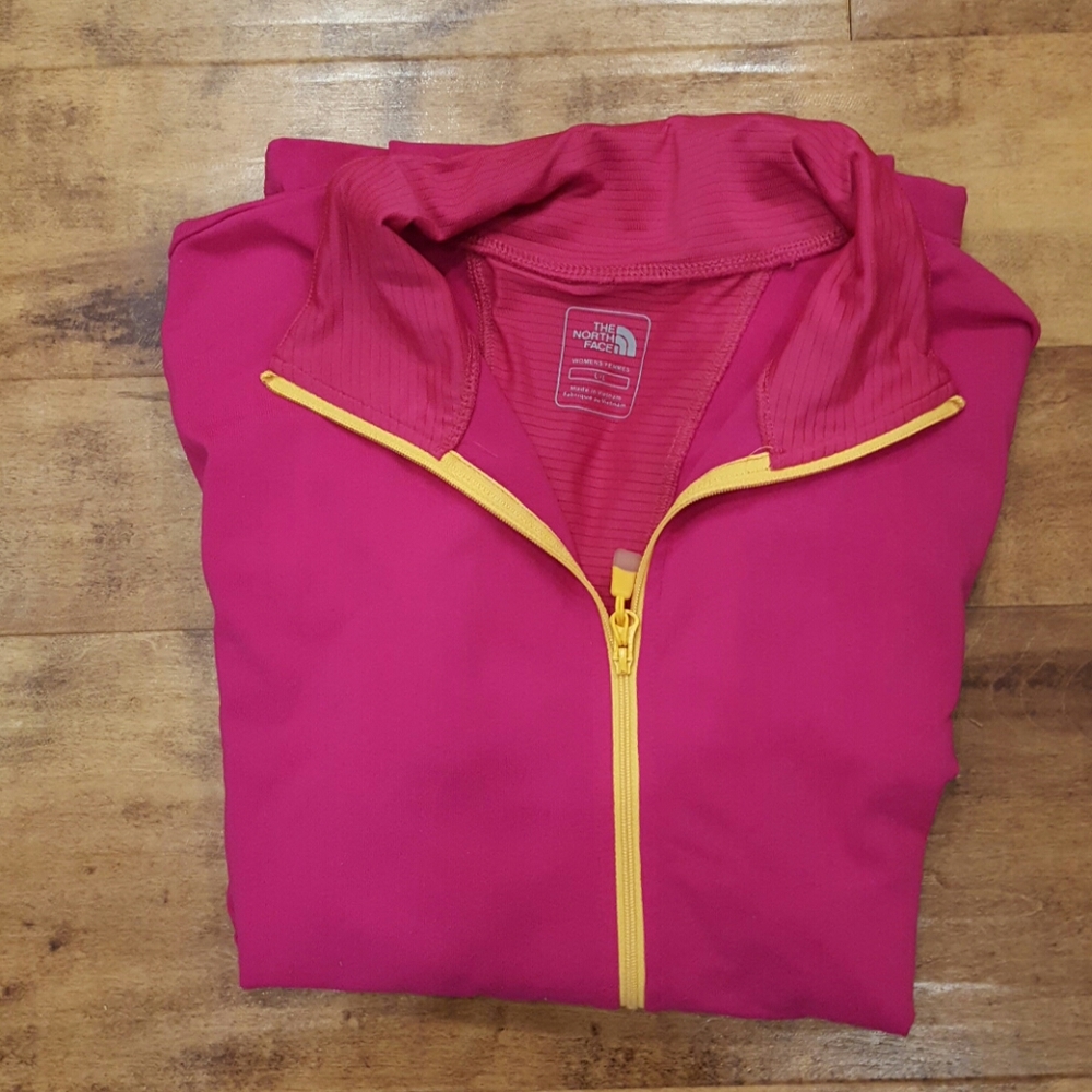 "THE NORTH FACE" zip up w/ VaporWick material, Lg.